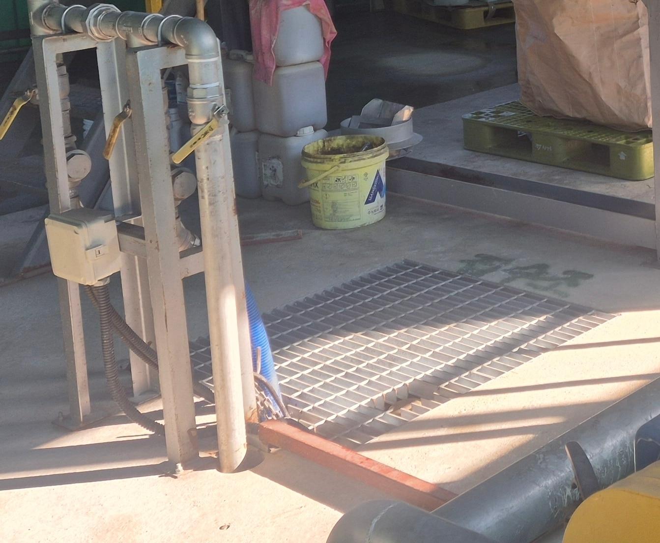 본문 이미지 - 청주서 실종된 50대 여성이 발견된 폐수처리조&#40;독자제공. 재판매 및 DB금지&#41;./뉴스1 2025.11.28/뉴스1