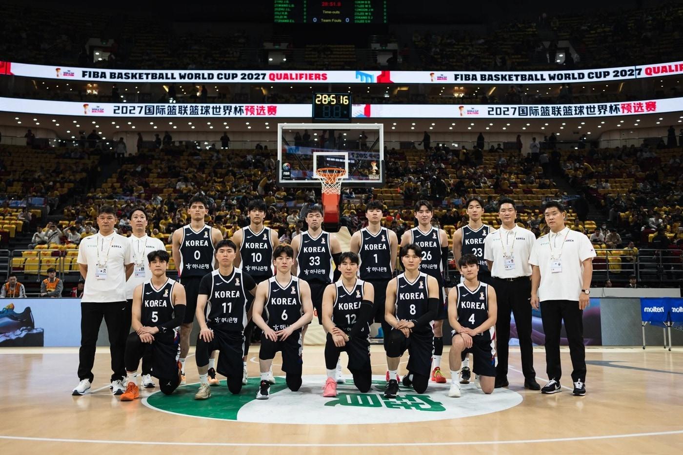 남자 농구대표팀이 28일 중국을 꺾고 2027 FIBA 농구 월드컵 예선 첫 승을 거뒀다, (FIBA 제공)