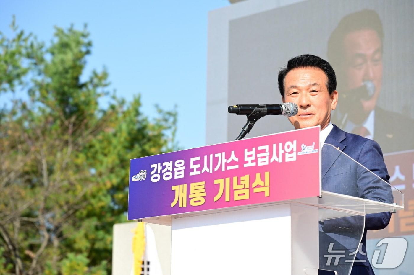 축사를 하는 백성현 논산시장(논산시 제공.재판매 및 DB금지)/뉴스1 