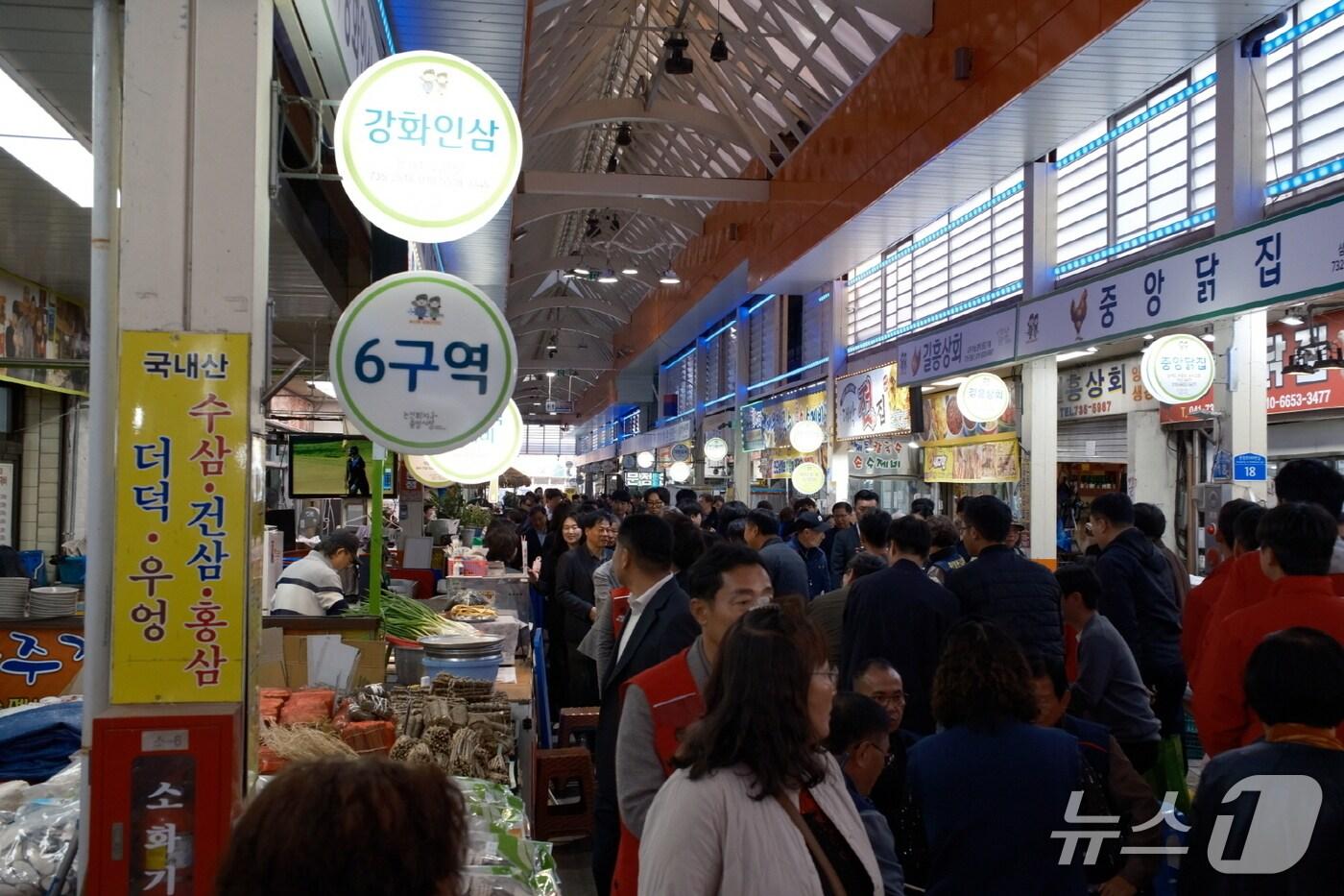 옛살비 야시장 모습(논산시 제공.재판매 및 DB금지)/뉴스1