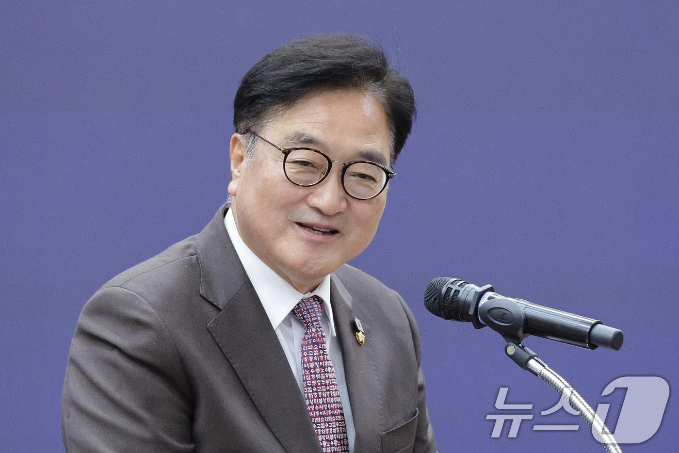 우원식 국회의장이 3일 서울 여의도 국회 의원회관에서 열린 2026년도 예산안 토론회에서 인사말을 하고 있다. 2025.11.3/뉴스1 ⓒ News1 신웅수 기자