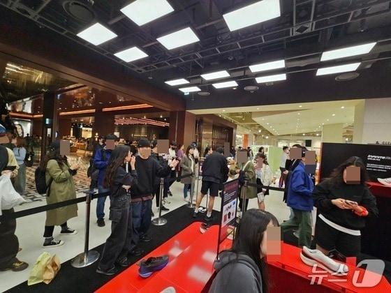 본문 이미지 - 프로-스펙스가 22~29일 7일간 러너들을 위한 팝업스토어 '달리기의 궤적'을 개최한다.ⓒ 뉴스1/김진희 기자.