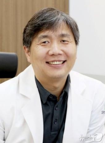 본문 이미지 - 이재명 대통령이 3일 고용노동부 산업안전보건본부장에 류현철 일환경건강센터 이사장을 임명했다. &#40;대통령실 제공. 재판매 및 DB 금지&#41; 2025.11.3/뉴스1 ⓒ News1 이재명 기자