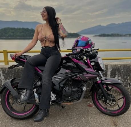 본문 이미지 - 추돌 사고로 사망한 오토바이 인플루언서 카렌 소피아 키로스 라미레스. 출처=더선