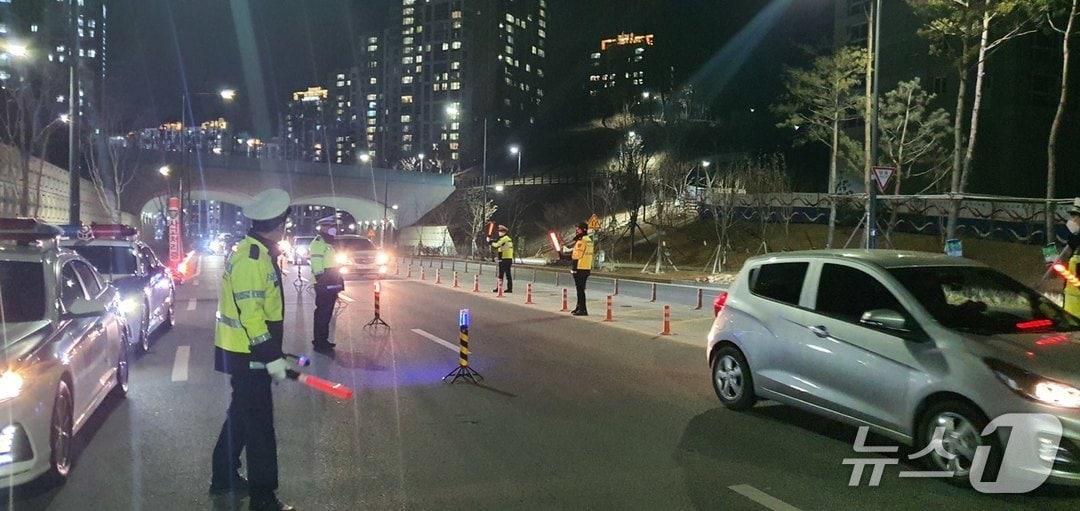 본문 이미지 - 교통법규 위반 단속 사진.&#40;청주상당경찰서 제공. 재판매 및 DB금지&#41;/뉴스1