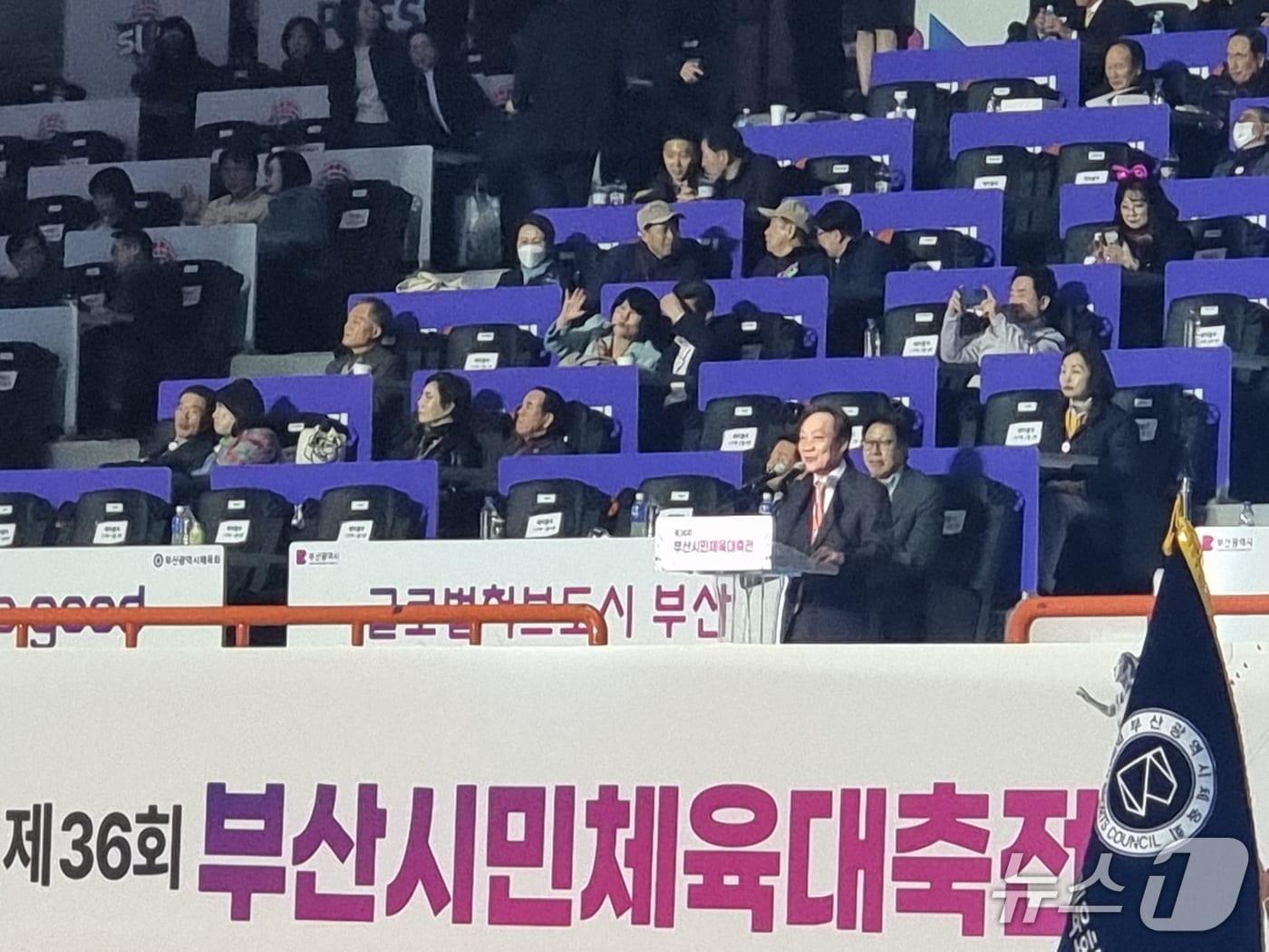본문 이미지 - 장인화 부산시체육회장이 대회사를 하고 있다.(2025.11.29/뉴스1 ⓒ News1 임순택 기자)