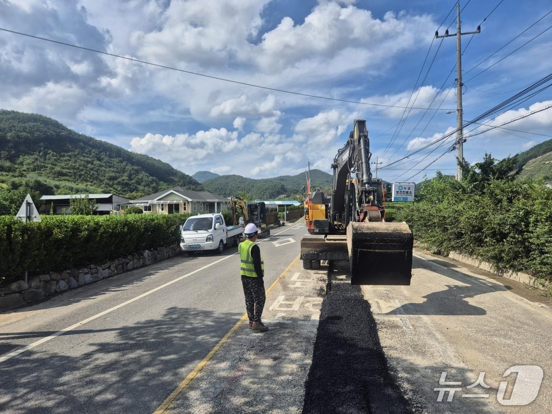 본문 이미지 -  농어촌 생활용수 개발사업 현장&#40;영동군 제공. 재판매 및 DB금지&#41; /뉴스1 