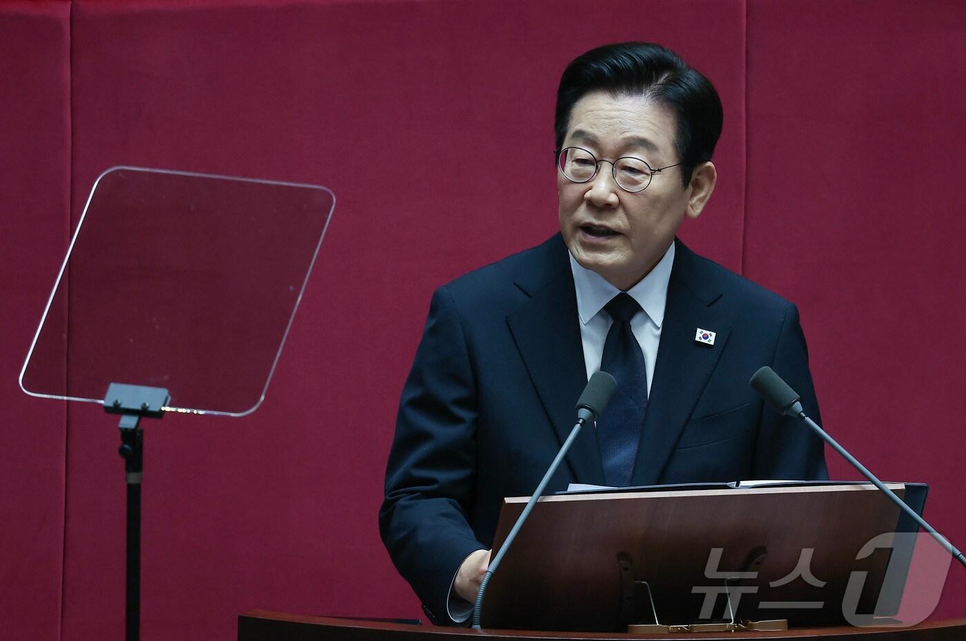 이재명 대통령이 4일 오전 국회 본회의장에서 열린 제11차 본회의에서 내년도 예산안 관련 시정연설을 하고 있다. 2025.11.4/뉴스1 ⓒ News1 국회사진기자단