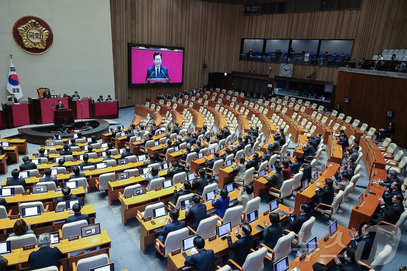 이재명 대통령이 지난 11월 4일 오전 국회 본회의장에서 열린 제11차 본회의에서 내년도 예산안 관련 시정연설을 하고 있다. 2025.11.4/뉴스1 ⓒ News1 국회사진기자단
