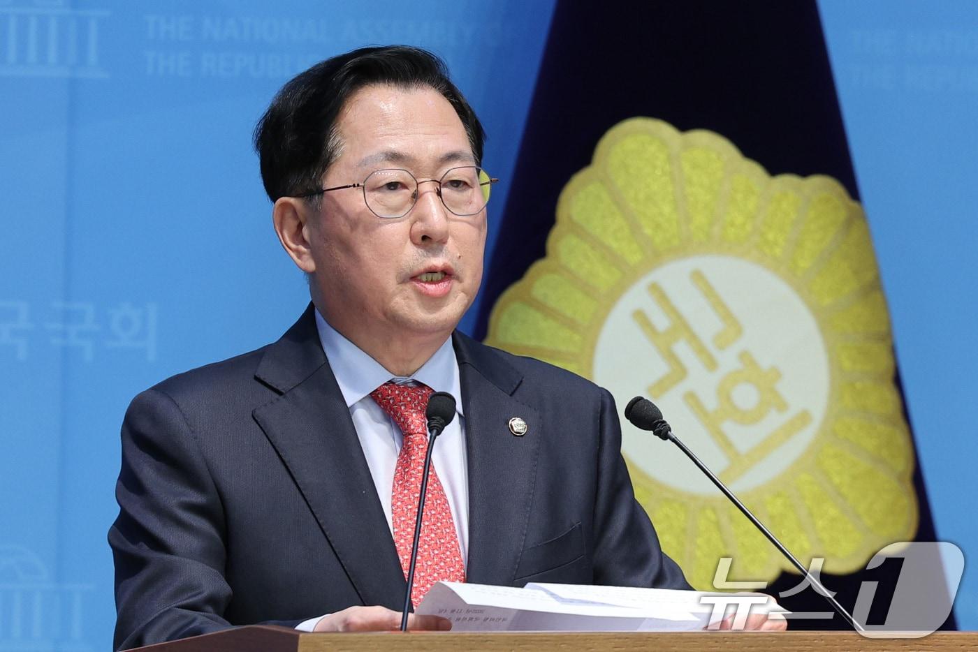 유용원 국민의힘 의원이 4일 서울 여의도 국회 소통관에서 원자력 추진 잠수함의 국내 건조 필요성에 대한 기자회견을 하고 있다. 2025.11.4/뉴스1 ⓒ News1 신웅수 기자