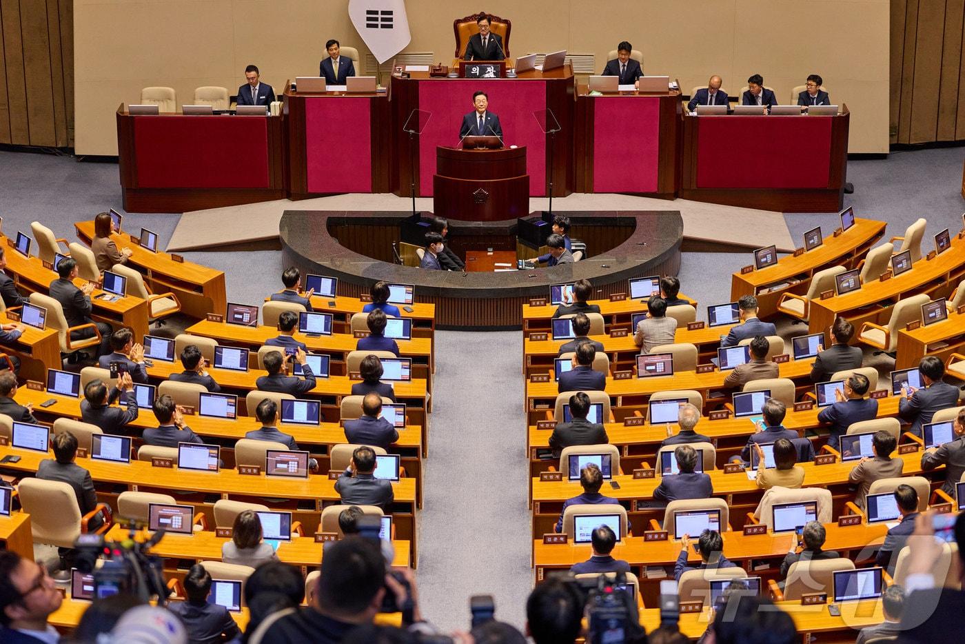 이재명 대통령이 4일 서울 여의도 국회 본회의장에서 2026년도 예산안 및 기금운용계획안에 대한 시정연설을 하고 있다. &#40;대통령실 제공. 재판매 및 DB 금지&#41; 2025.11.4/뉴스1 ⓒ News1 이재명 기자