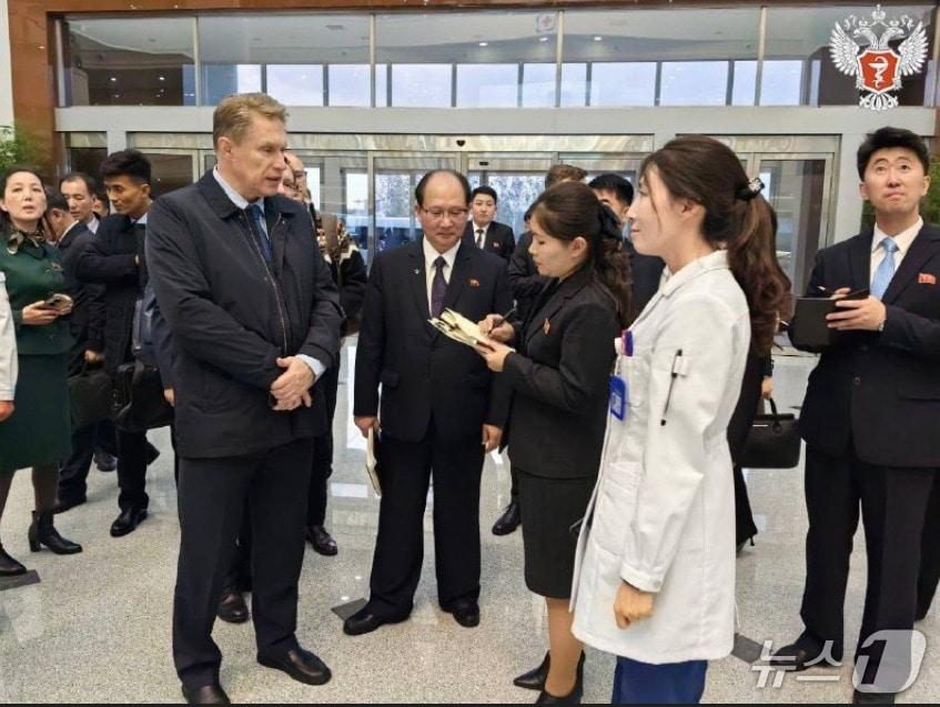 본문 이미지 - 주북 러시아대사관은 4일 미하일 무라슈코 러시아 보건부 장관이 평양을 방문해 정무림 북한 보건상과 만난 뒤 의료 협력 확대 협정을 체결했다고 밝혔다.&#40;주북 러시아 대사관 텔레그램 갈무리&#41;.