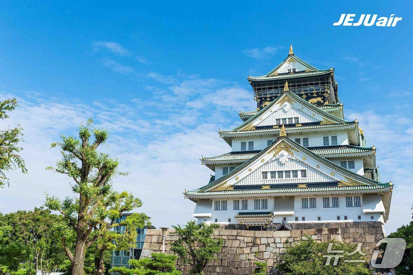 본문 이미지 -  제주항공은 기존 하루 4회 운항 중이었던 인천-오사카 노선을 동계스케줄 시작 시기인 지난 10월 26일부터 하루 3회를 증편해 총 7회 운항한다고 5일 밝혔다.