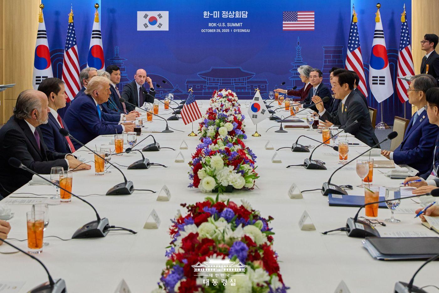 한미 정상회담 모습&#40;대통령실, 국립경주박물관 제공&#41;