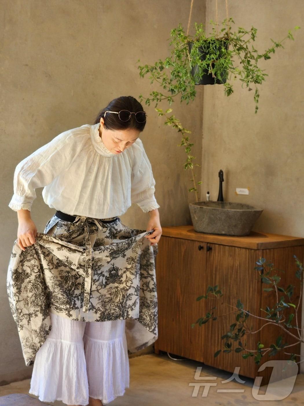 본문 이미지 - 잘한다살림 앞치마 제품 &#40;한유원 제공&#41;