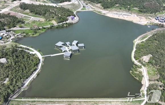 본문 이미지 - 신안 야나기 유키노리 플로팅 뮤지엄 &#40;신안군 제공. 재판매 및 DB금지&#41; /뉴스1 