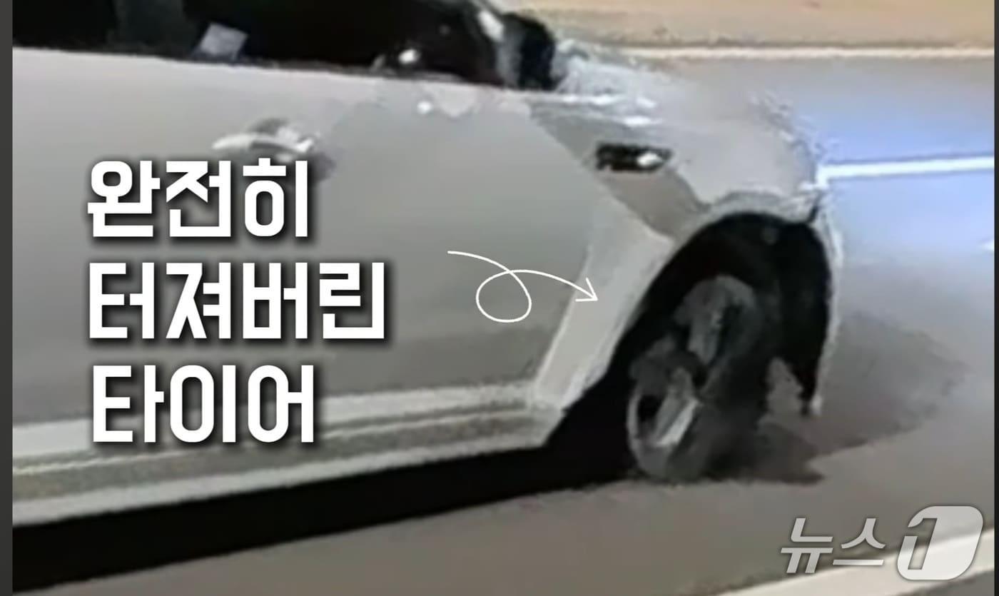 음주 운전자가 타이어 파손에도 전남 목포 한 도로를 주행하는 모습.&#40;경찰청 유튜브 갈무리. 재판매 및 DB 금지&#41; 2025.11.5