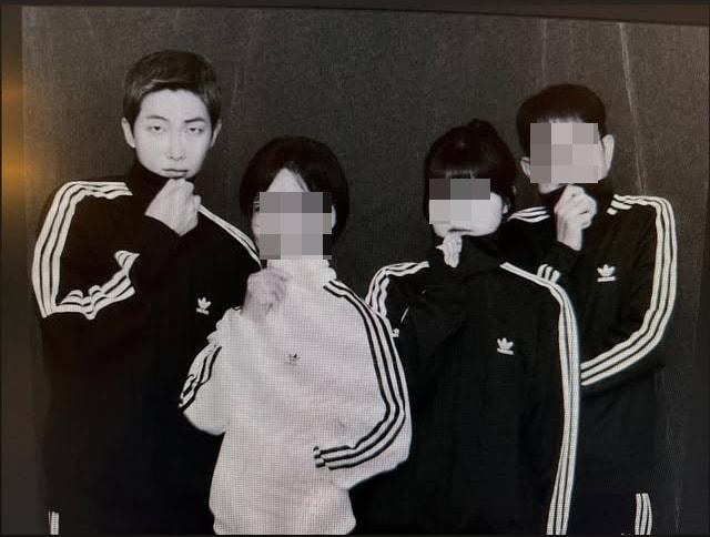 본문 이미지 - RM 가족 사진/인스타그램 캡처