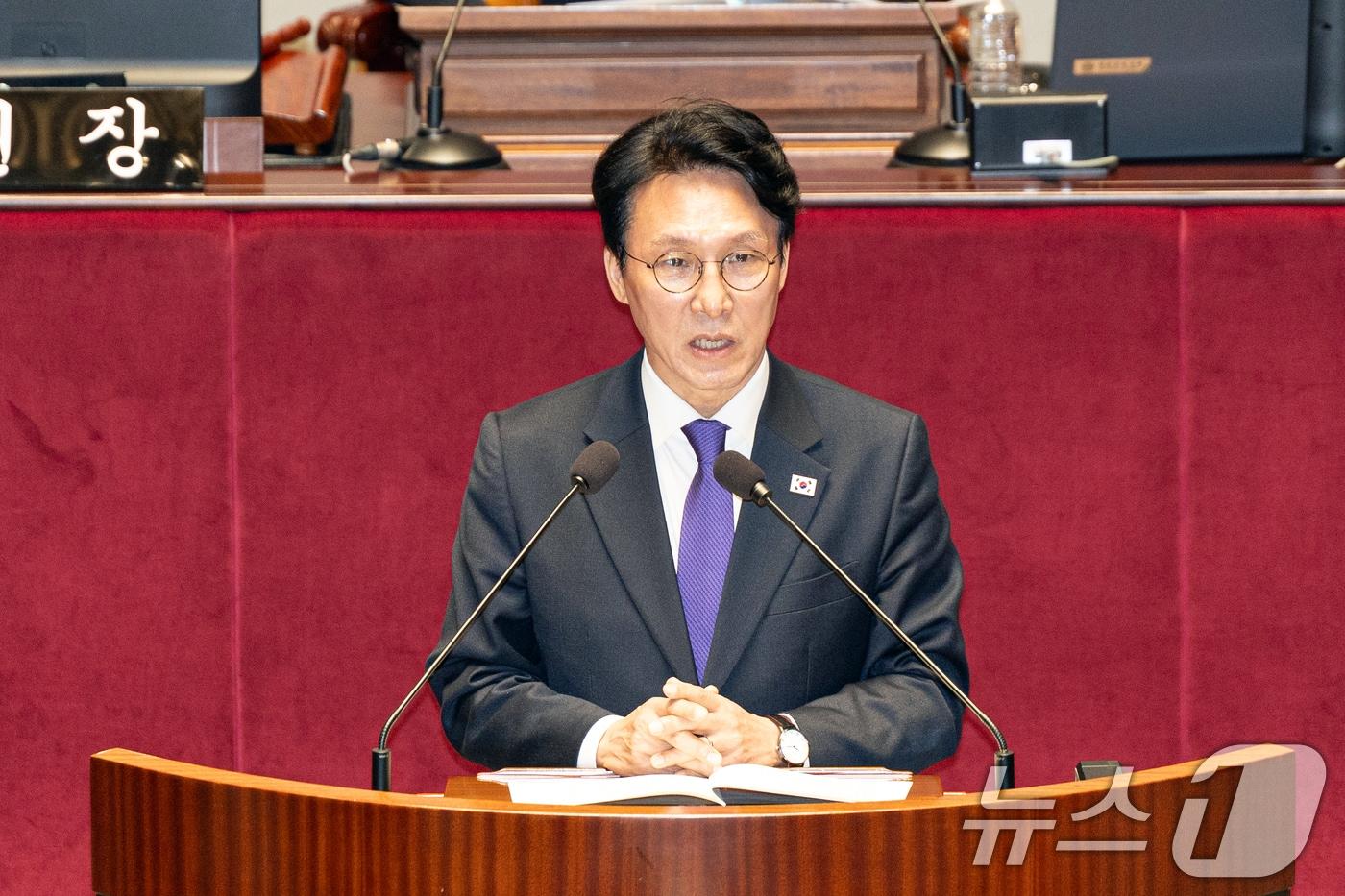 김민석 국무총리가 6일 서울 여의도 국회에서 열린 제429회국회&#40;정기회&#41; 예산결산특별위원회 제3차 전체회의에서 인사말하고 있다. 2025.11.6/뉴스1 ⓒ News1 이승배 기자