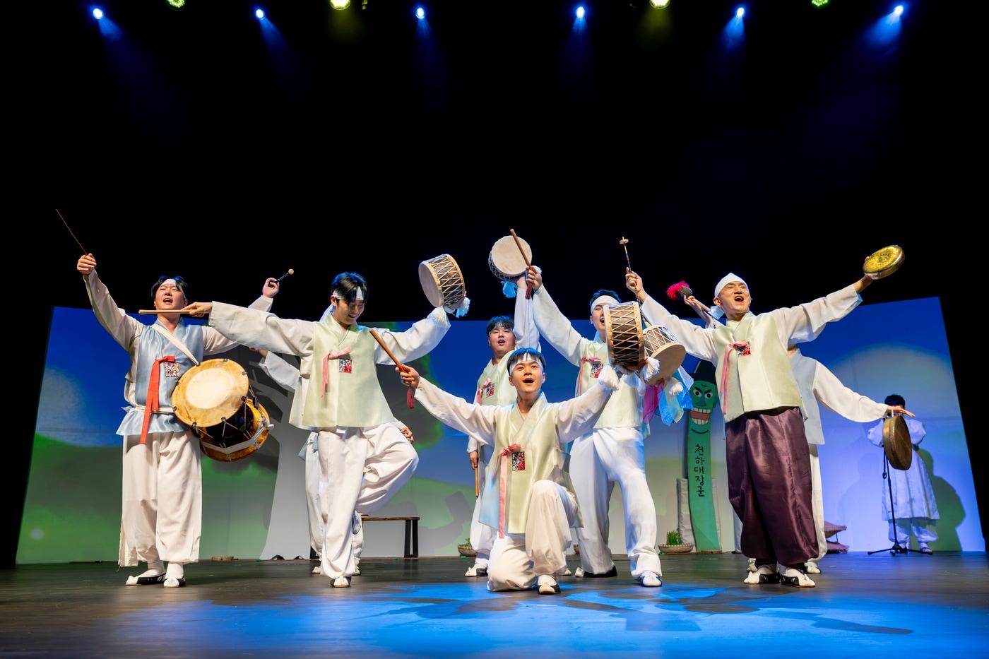 &#39;어린이청소년을위한예술지원사업&#39; 선정작 공연 사진&#40;아르코 제공&#41;