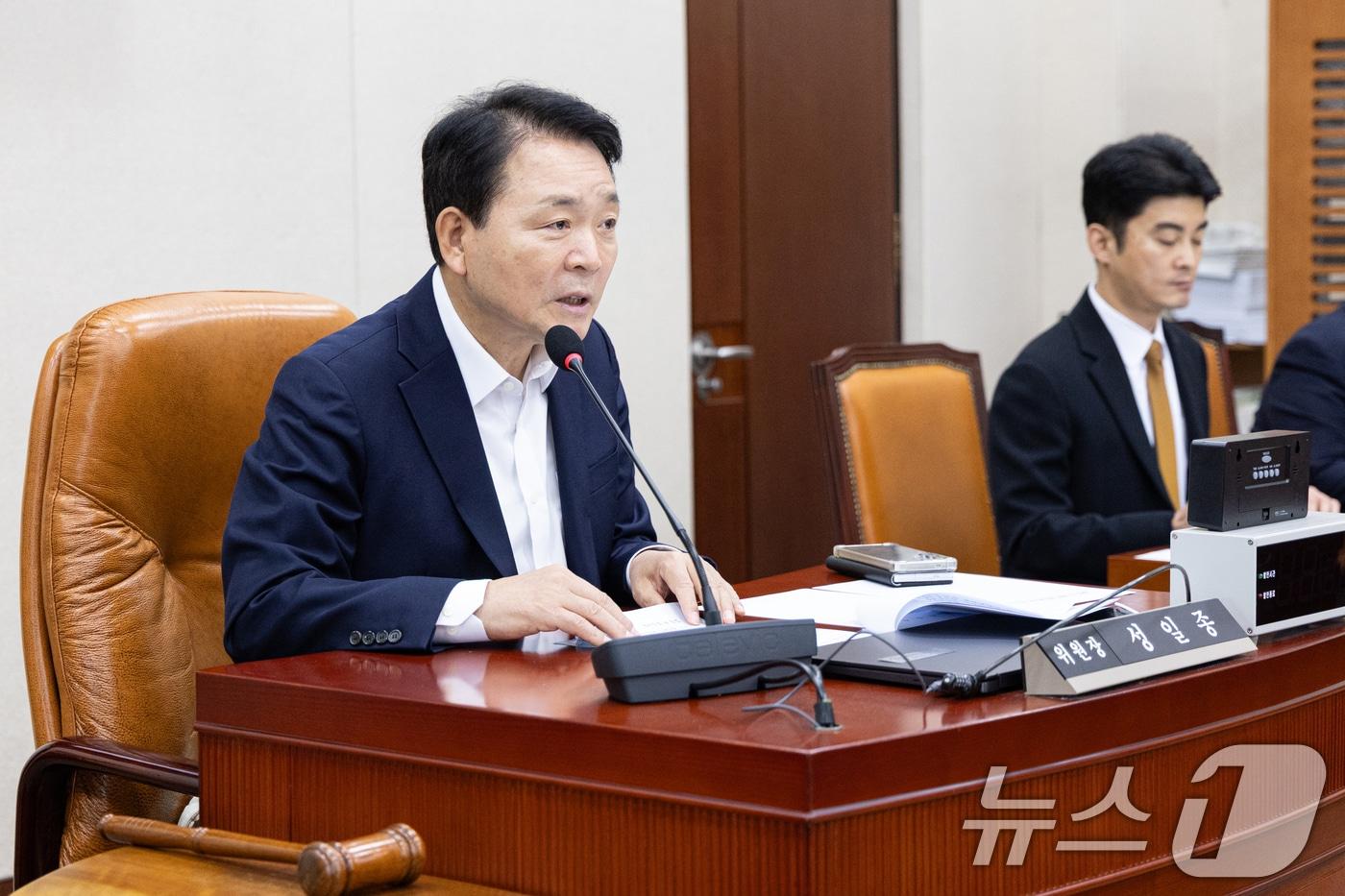 6일 서울 여의도 국회에서 열린 제429회국회(정기회) 국방위원회 제1차 군복지개선소위원회에서 성일종 위원장이 회의를 주재하고 있다. 2025.11.6/뉴스1 ⓒ News1 이승배 기자