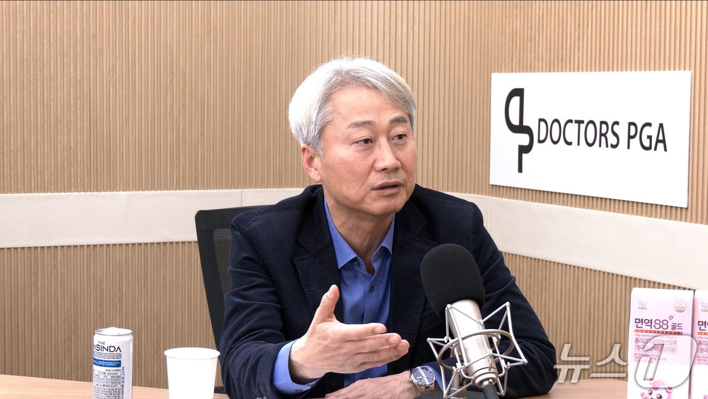 김근식 국민의힘 서울 송파병 당협위원장이 6일 뉴스1TV &#39;팩트앤뷰&#39;에 출연해 질문에 답하고 있다.&#40;뉴스1TV &#39;팩트앤뷰&#39; 캡처&#41;