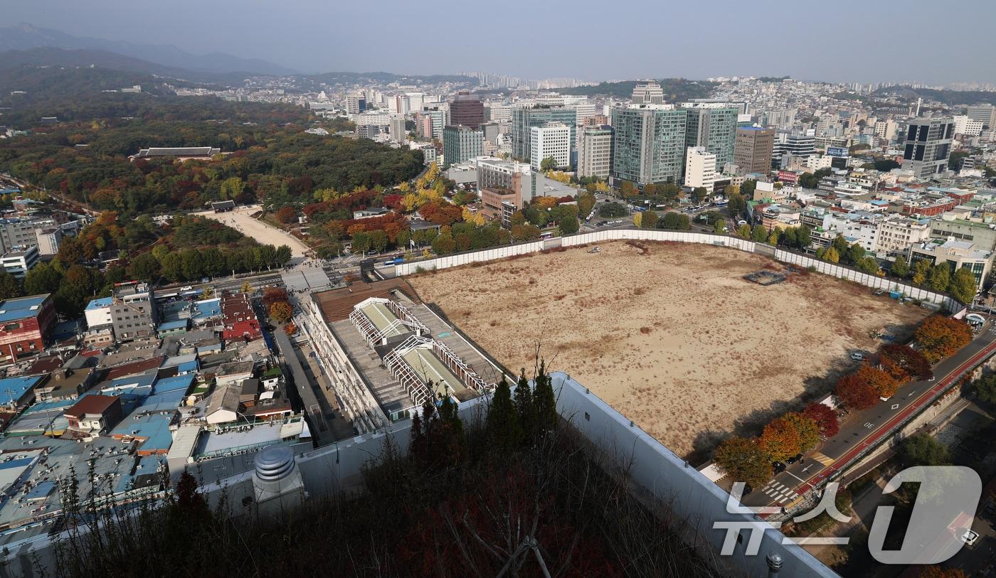 본문 이미지 - 서울 종로구 종묘와 세운 4구역 재개발 공사 현장 모습.  ⓒ 뉴스1 오대일 기자