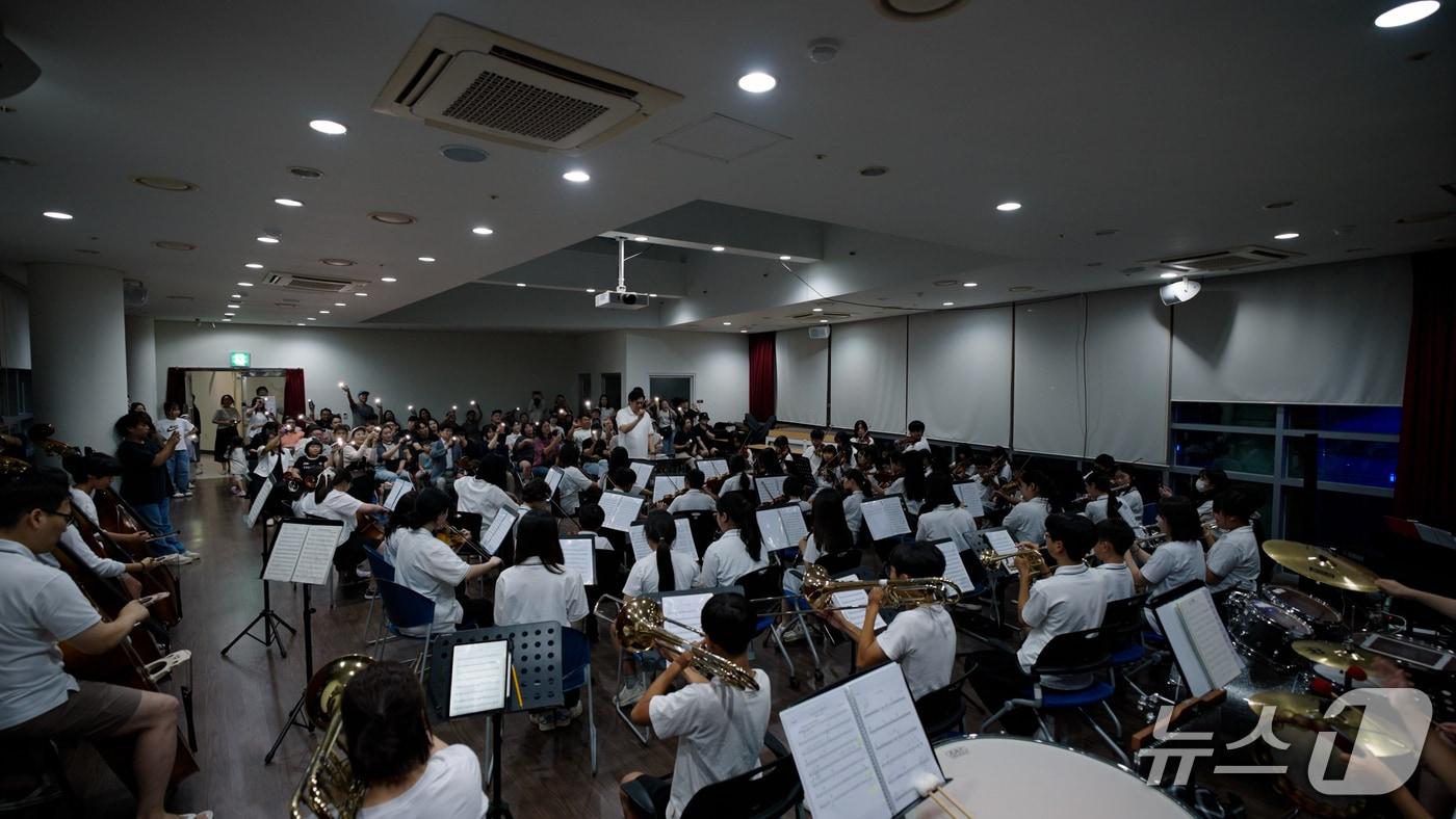  충주 꿈의 오케스트라 공연 모습.&#40;충주문화관광재단 제공. 재판매 및 DB금지&#41;/뉴스1