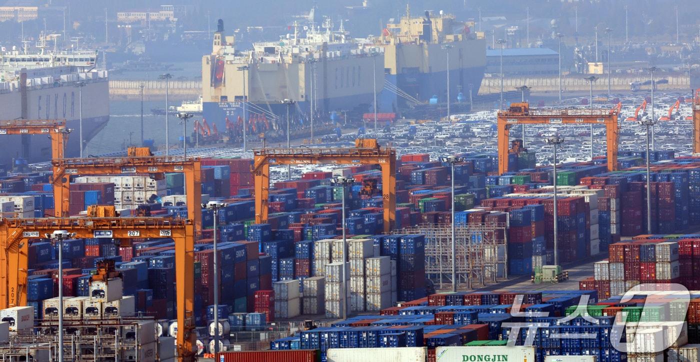 6일 평택항 모습. 2025.11.6/뉴스1 ⓒ News1 김명섭 기자