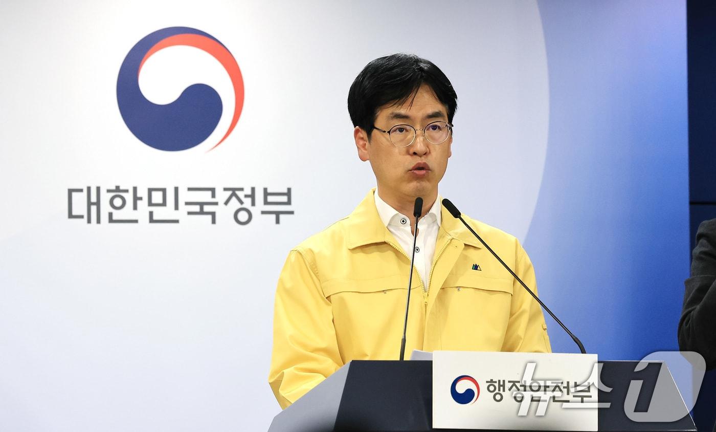 김민재 행정안전부 차관이 6일 서울 종로구 정부서울청사에서 국가정보자원관리원 행정정보시스템 화재 관련 중대본 브리핑을 하고 있다. 2025.11.6/뉴스1 ⓒ News1 임세영 기자