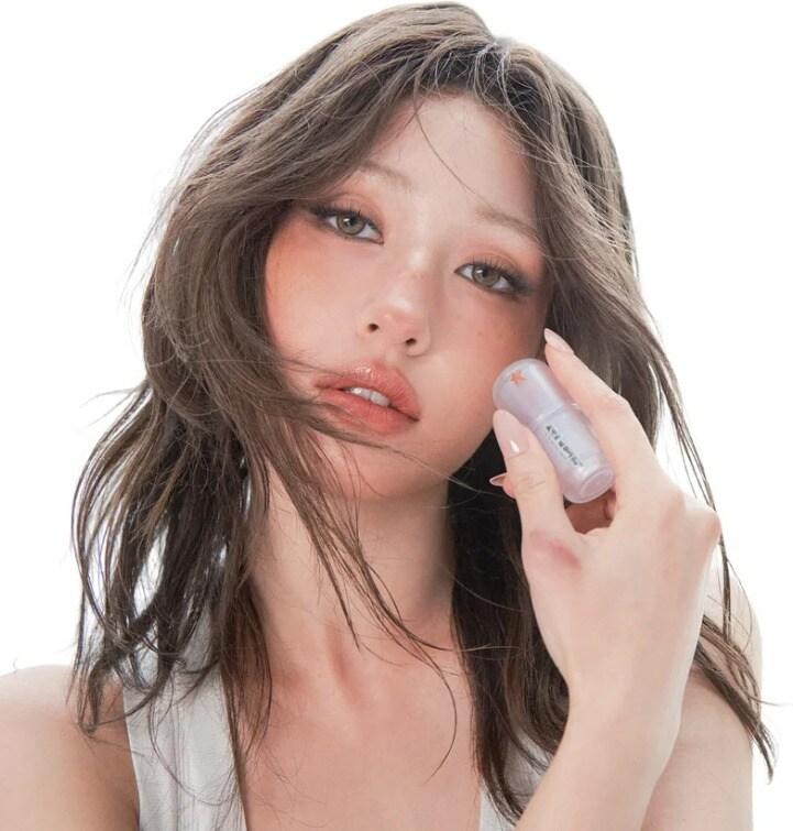 본문 이미지 - 뷰티브랜드 글맆의 모델이자 크리에이터 가수 전소미&#40;글맆 제공&#41;