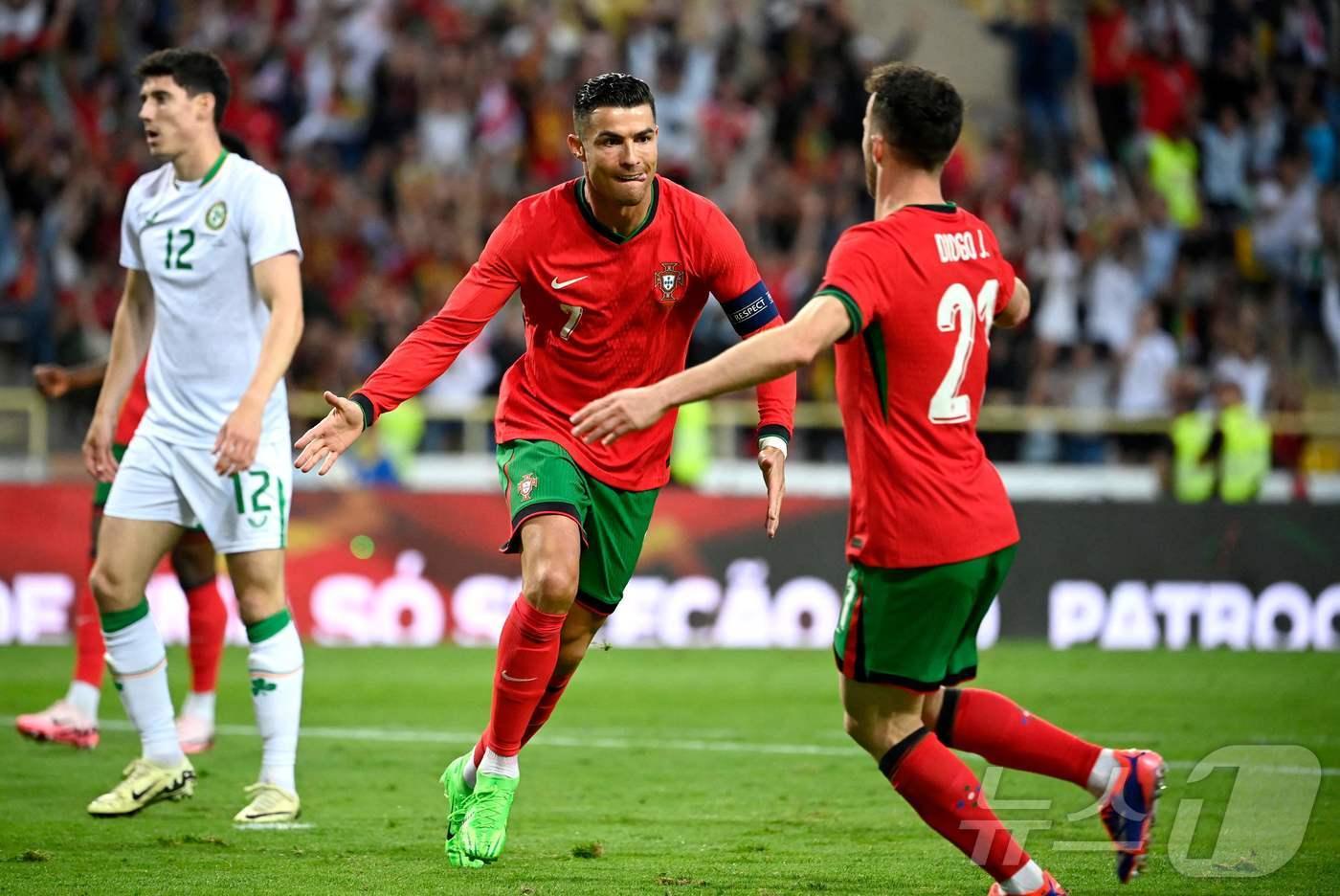 호날두&#40;왼쪽&#41;와 조타ⓒ AFP=뉴스1