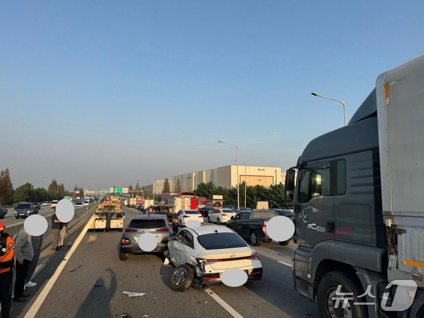 본문 이미지 - 사고현장&#40;경기도소방재난본부 제공.재판매 및 DB금지&#41;