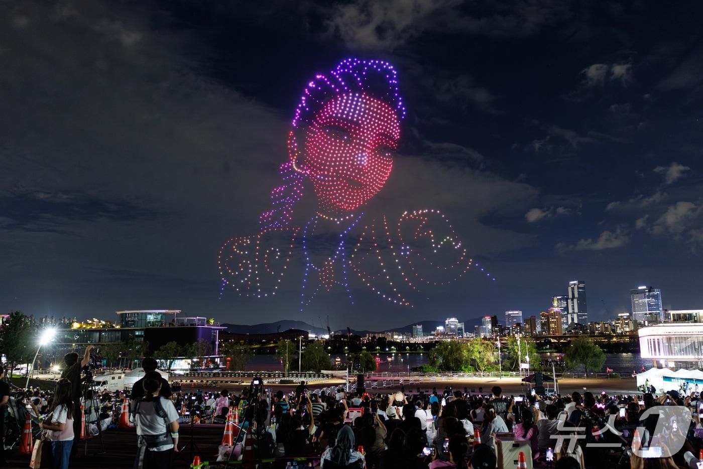 지난 9월 7일 &#39;2025 한강 드론 라이트 쇼&#39; 케데헌 공연 현장 사진