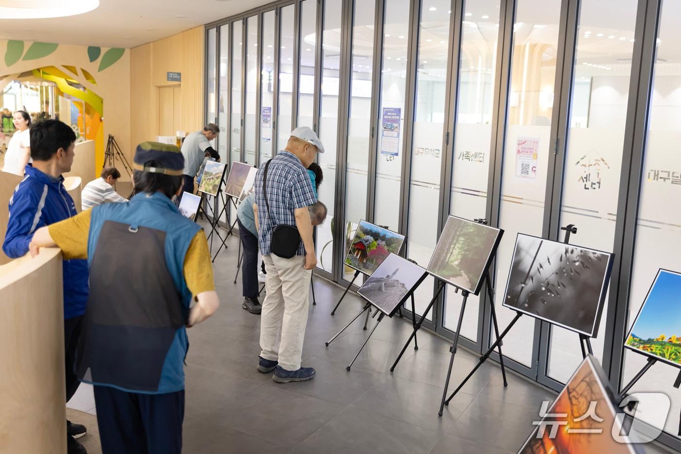 대구달성풍경사진동호회가 달성군가족센터에 전시를 개최했다.&#40;대구 달성군 제공. 재판매 및 DB금지&#41;