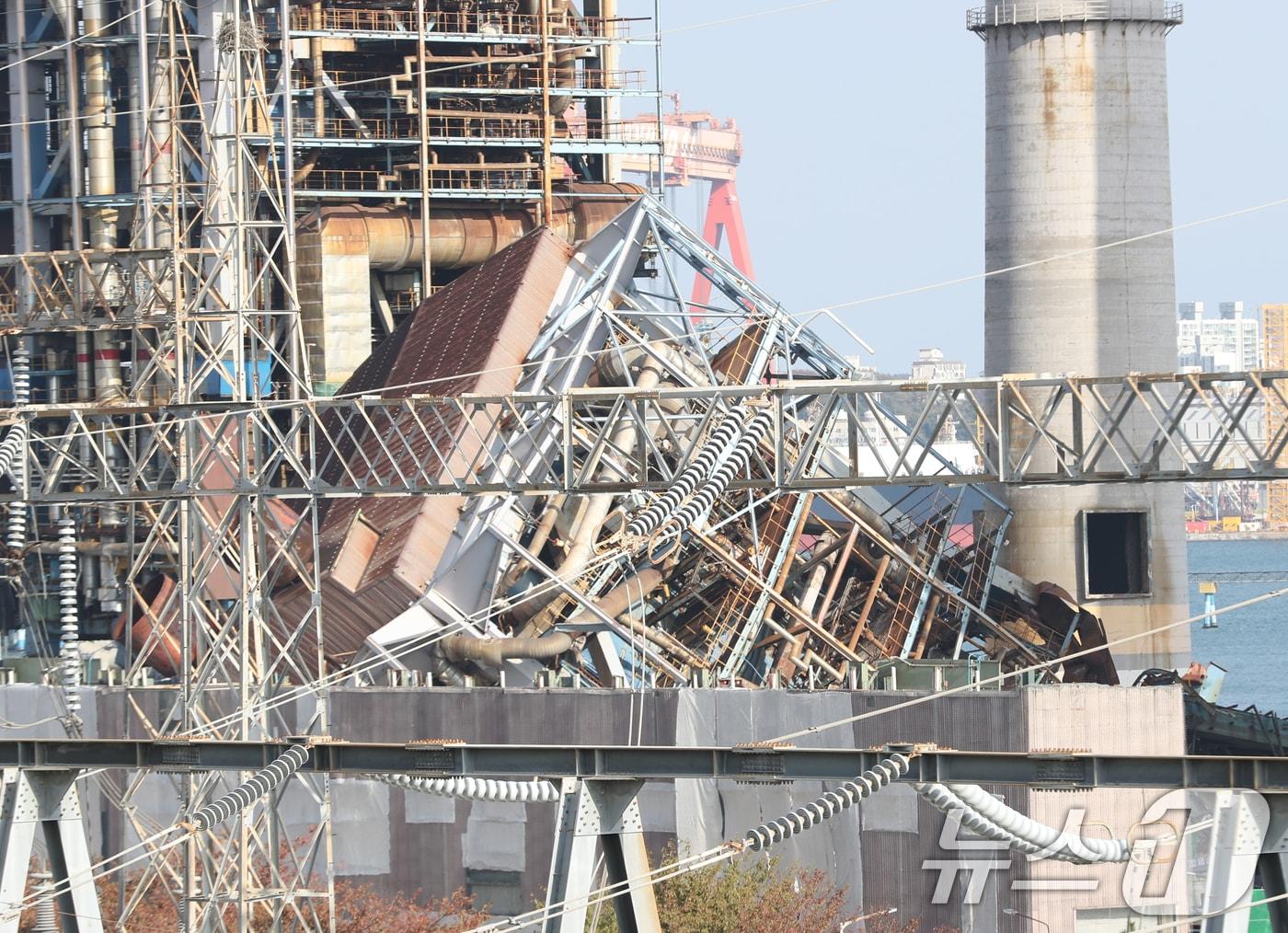 본문 이미지 - 울산 남구 한국동서발전 울산화력발전소 보일러 타워 붕괴 사고 현장. &#40;자료사진&#41;/뉴스1 ⓒ News1 조민주 기자