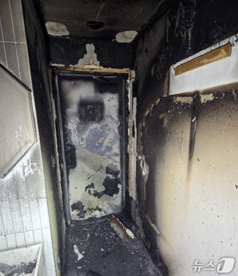 본문 이미지 -  서산 읍내동 호텔 화재 현장. (서산소방서 제공, 재판매 및 DB금지) / 뉴스1