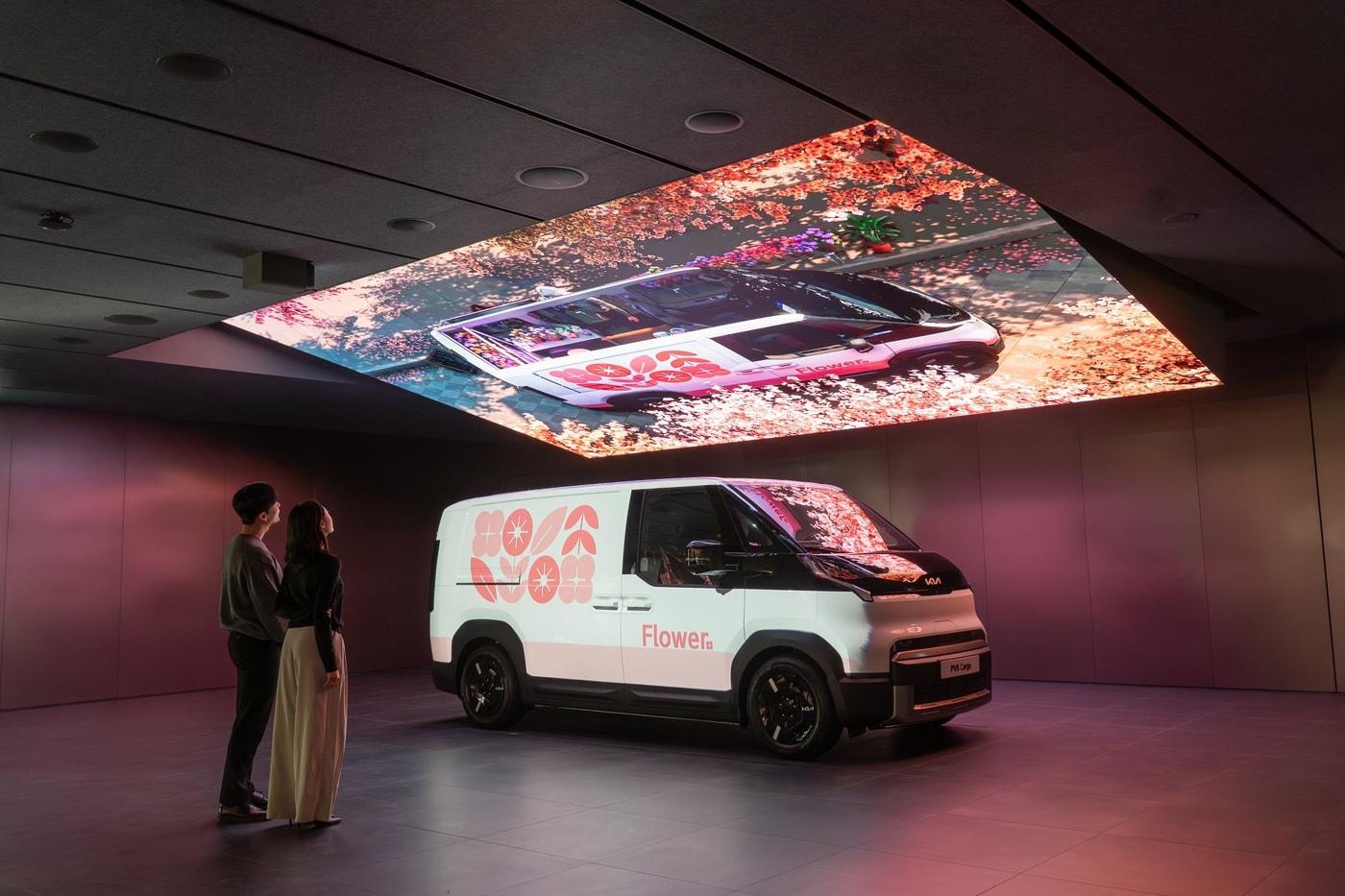 경기 화성 소재 기아 완성차 제조공장인 &#39;오토랜드 화성&#39;에 조성된 고객 대상 목적기반차량&#40;PBV&#41; 체험공간 내 1층 PBV 스테이지 전경&#40;기아 제공&#41;. 2025.12.01.