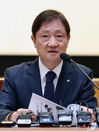 본문 이미지 - 이찬진 금융감독원장. 2025.12.1/뉴스1 ⓒ News1 구윤성 기자