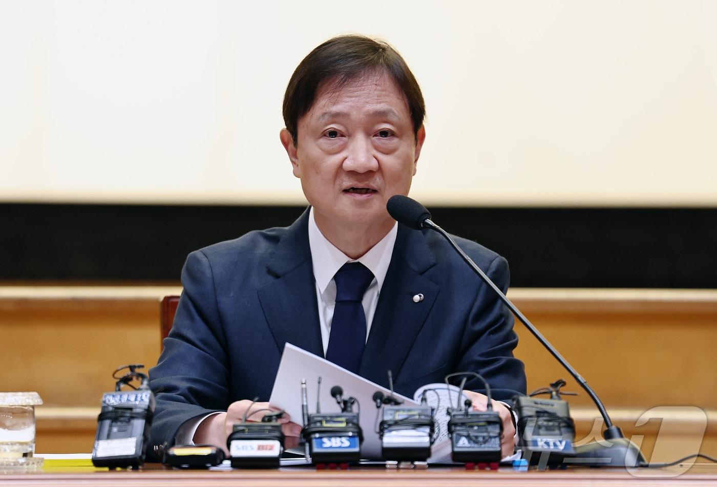 이찬진 금융감독원장이 1일 오전 서울 여의도 금융감독원에서 출입기자단과의 기자간담회를 열고 인사말을 하고 있다. 2025.12.1/뉴스1 ⓒ News1 구윤성 기자