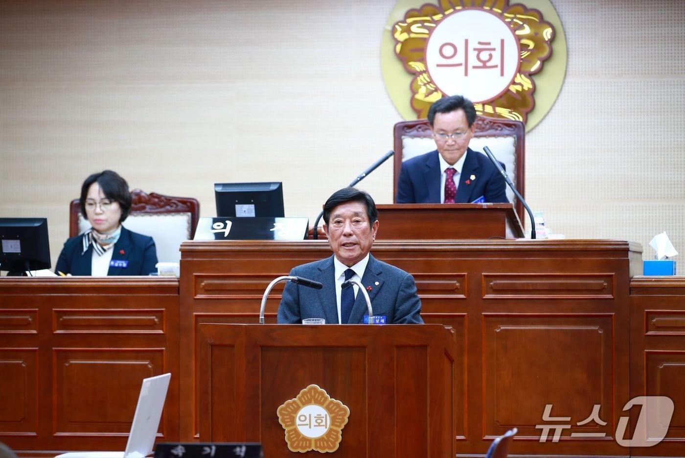 1일 조상래 곡성군수가  제276회 곡성군의회 정례회’에서 시정연설을 하고 있다&#40;곡성군 제공&#41;