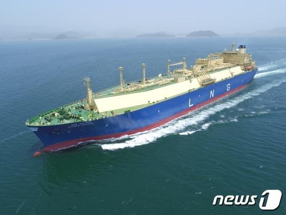 본문 이미지 - 현대LNG해운의 피스피아호(선원노련 제공).jpg