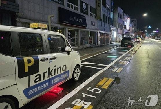 본문 이미지 - 강원 원주시 평원로 노상 공영주차장의 &#39;무인주차&#40;정산&#41;시스템&#39; 자료 사진. &#40;원주시 제공, 재판매 및 DB금지&#41; 2025.12.1/뉴스1