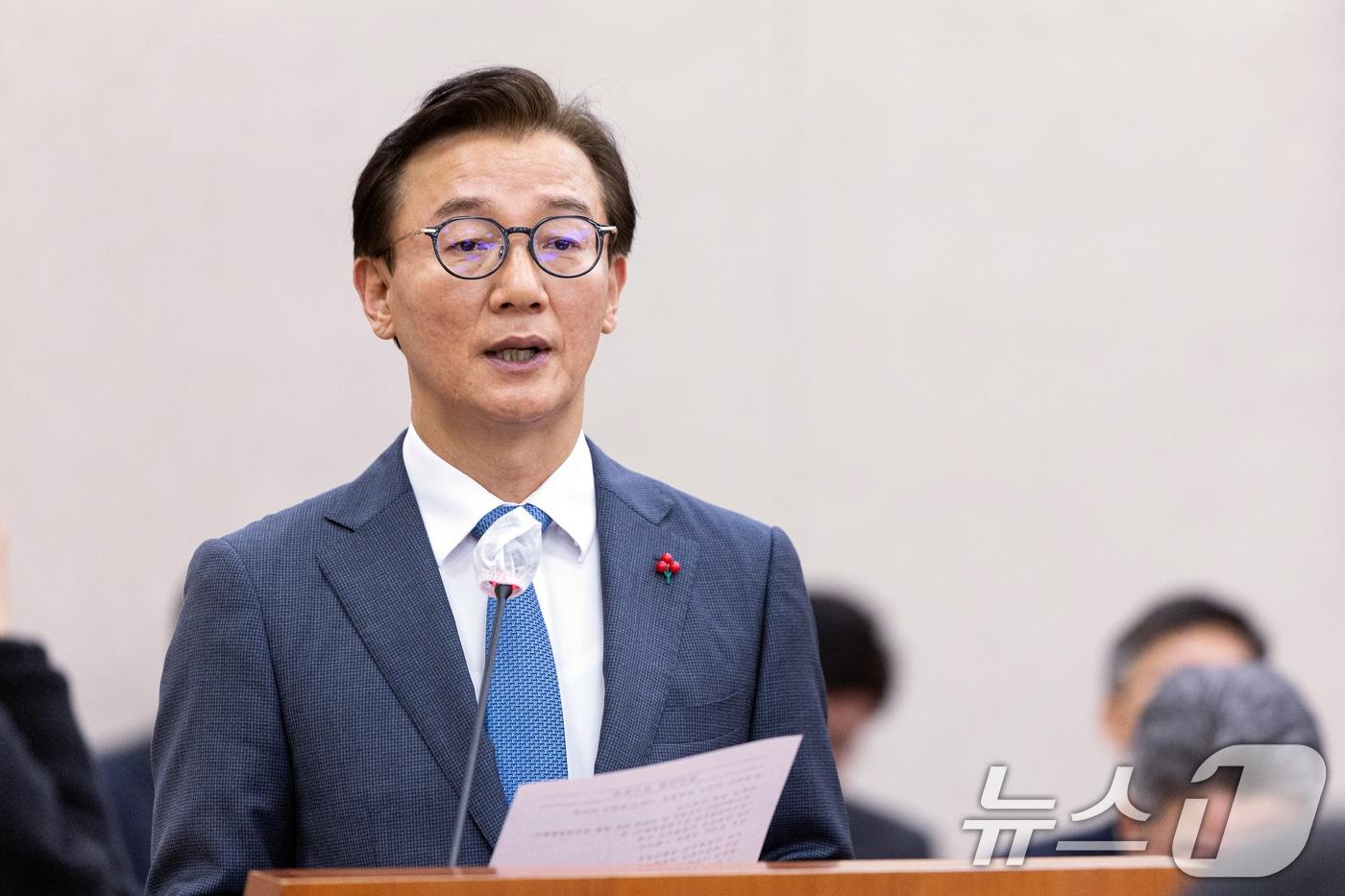 전재수 해양수산부 장관이 지난 1일 서울 여의도 국회에서 열린 제429회국회&#40;정기회&#41; 농림축산식품해양수산위원회에서 법안 통과 감사 인사를 하고 있다. 2025.12.1/뉴스1 ⓒ News1 이승배 기자