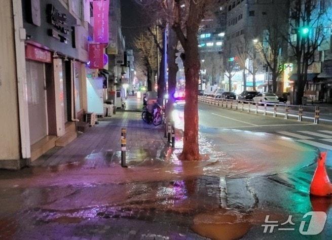 본문 이미지 - 침수 현장 &#40;부천소방본부 제공.재판매 및 DB금지&#41;