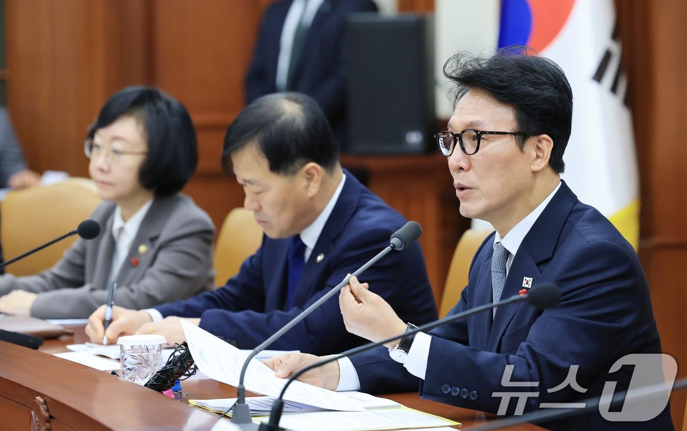김민석 국무총리가 10일 서울 종로구 정부서울청사에서 열린 국가정책조정회의에서 모두발언을 하고 있다. 2025.12.10/뉴스1 ⓒ News1 임세영 기자