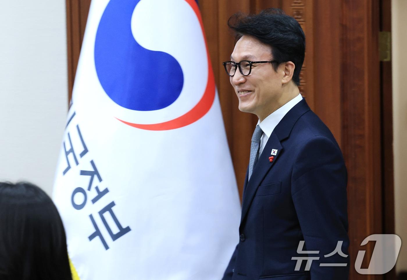 김민석 국무총리가 10일 서울 종로구 정부서울청사에서 열린 국가정책조정회의에 참석하고 있다. 2025.12.10/뉴스1 ⓒ News1 임세영 기자