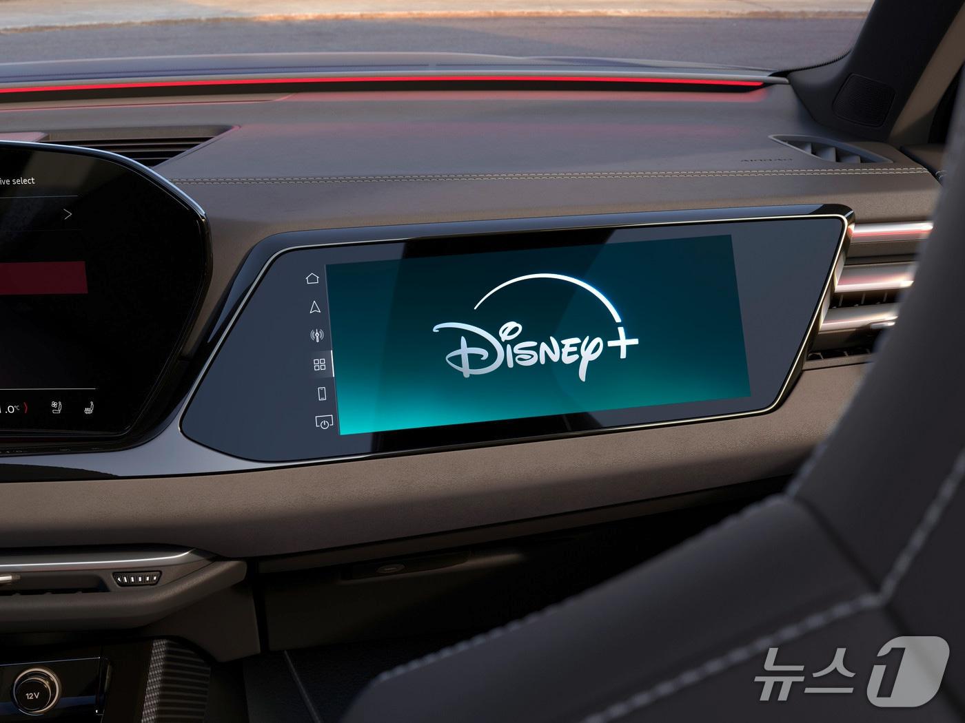 본문 이미지 -  아우디는 디즈니플러스 애플리케이션&#40;앱&#41;을 통해 차량 내부에서 다양한 디즈니 콘텐츠를 즐길 수 있다고 10일 밝혔다. 