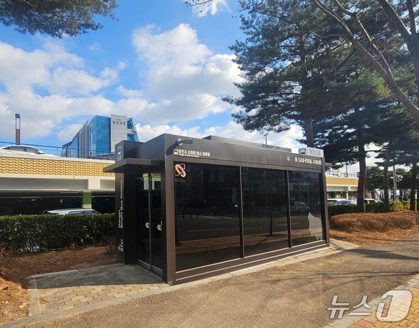 본문 이미지 - 스마트 버스 쉘터 모습&#40;당진시 제공. 재판매 및 DB금지&#41;2025.12.10/뉴스1