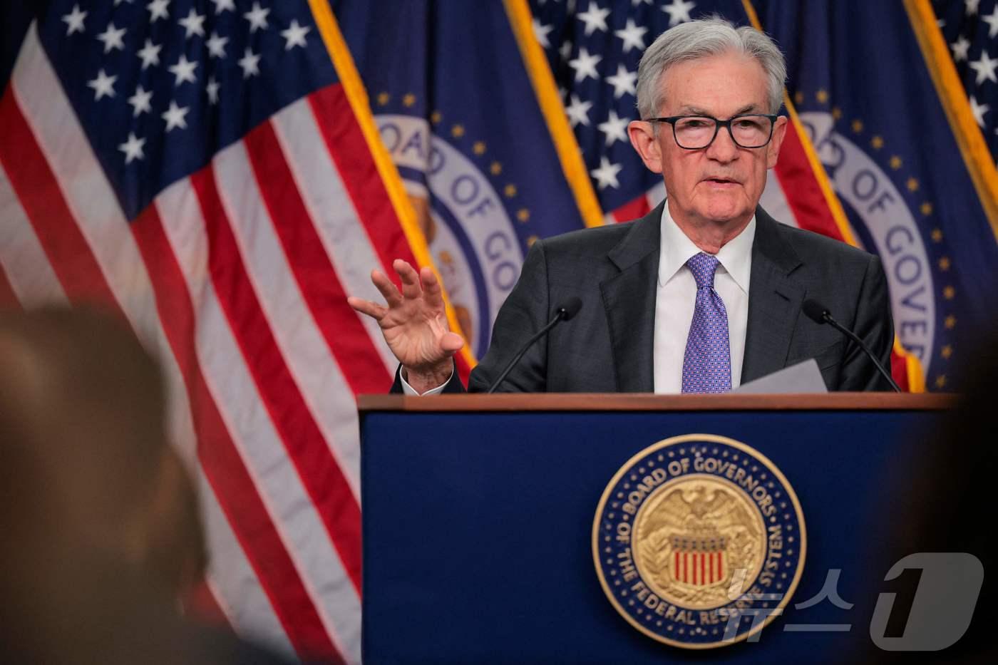 제롬 파월 연방준비제도 의장이 10일&#40;현지시간&#41; 금리 인하를 결정한 회의를 마치고 기자회견에서 발언하고 있다. 2025.12.10 ⓒ AFP=뉴스1